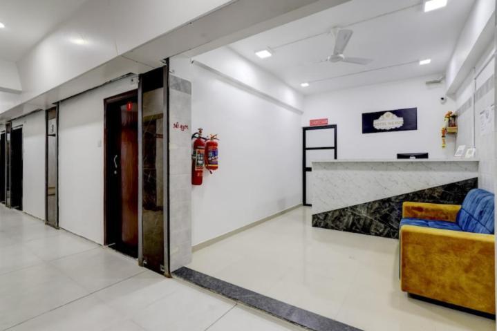 Hotel Nexus Сурат Екстериор снимка